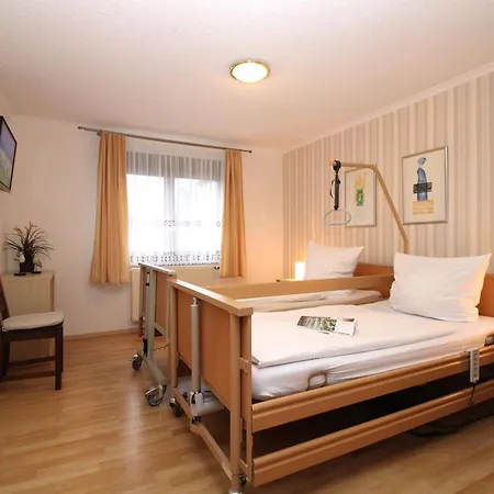 Droese, Haus 8a - 7 Rolli-gerecht * Kuehlungsborn